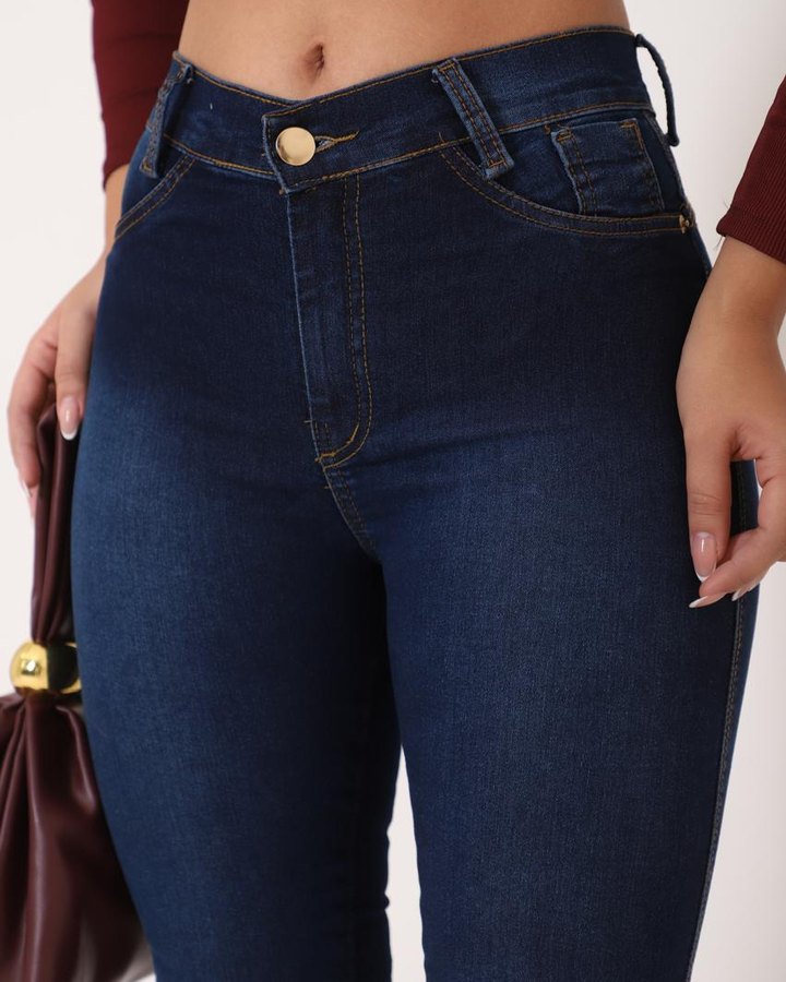 Calça feminina cintura alta, lavagem azul escuro stone